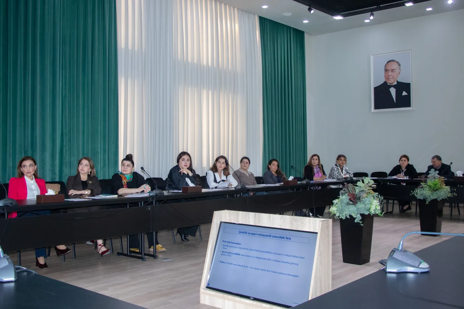 “Peşəkar kommunikasiya və emosional zəka: komanda daxili birliyin artırılması” mövzusunda təlim təşkil edilib